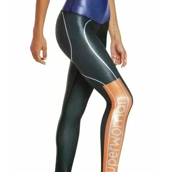 Fabrizio Tomadin Leggings; Limitless in Gloss - Picture 13 of 13